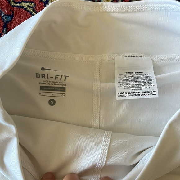 [Nike] layered white tennis skirt - Picture 2 of 3